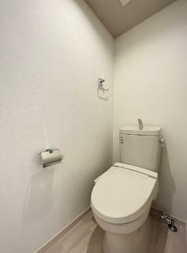 【トイレ】 | マンションエル荻窪 | 温水洗浄便座。