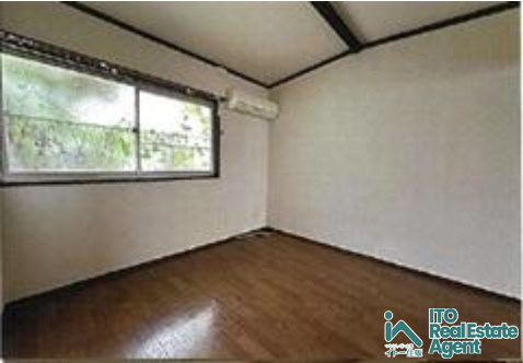 　吉田本町中古戸建の洋室