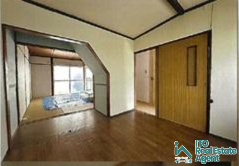 　吉田本町中古戸建の洋室