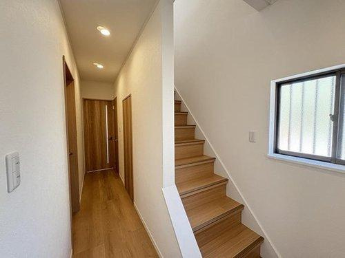 明石市大久保町大窪 戸建ての内装|廊下・階段