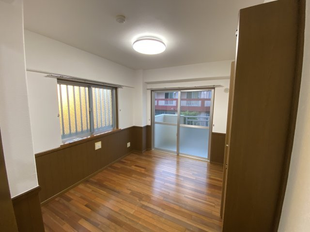 ヴェルドミール真地の居間・リビング