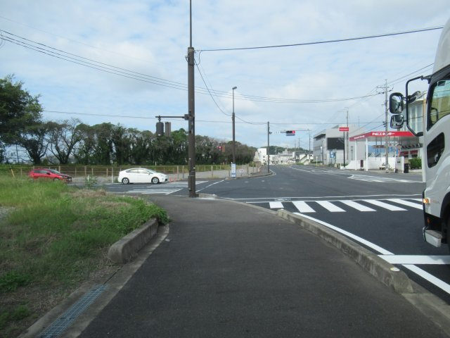 津山市川崎　売土地410坪の前面道路含む現地写真