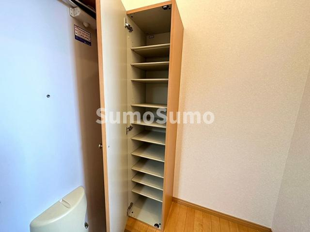 コンフォートベネフィス姪浜４の玄関