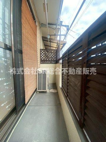 弥生町中古戸建のバルコニー|陽当たり良好のバルコニーで洗濯物が乾きやすいです！