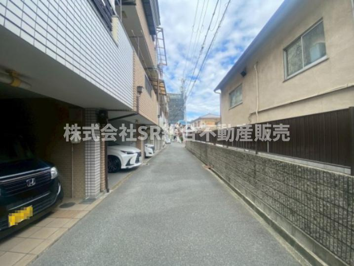弥生町中古戸建の前面道路含む現地写真|前面道路含む現地写真です