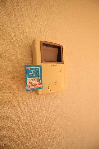 スッド　スピアッツォ　バイアAのセキュリティ|カメラ付インターホンです