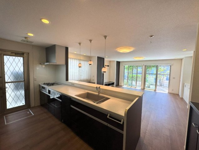 横浜市港南区港南台1丁目 中古戸建て【仲介手数料無料】カースペース2台のキッチン