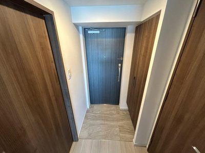 【玄関】 | S-RESIDENCE東三国amante | 明るい玄関です