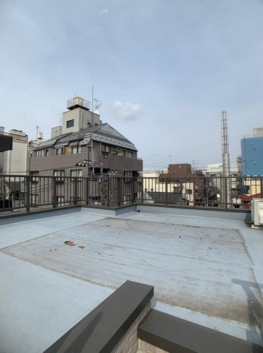 【バルコニー】