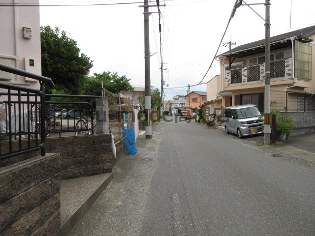 スカイハイツ辻崎の周辺