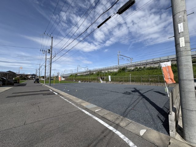 COLORSグリーンヒル栗東市目川３区画の前面道路含む現地写真