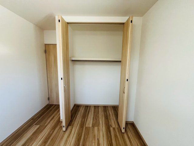 幸手市下川崎　第1期　全7邸の収納|〇６号棟　クローゼット〇
大切なお洋服もしっかり収納できます♪
2025年11月撮影
