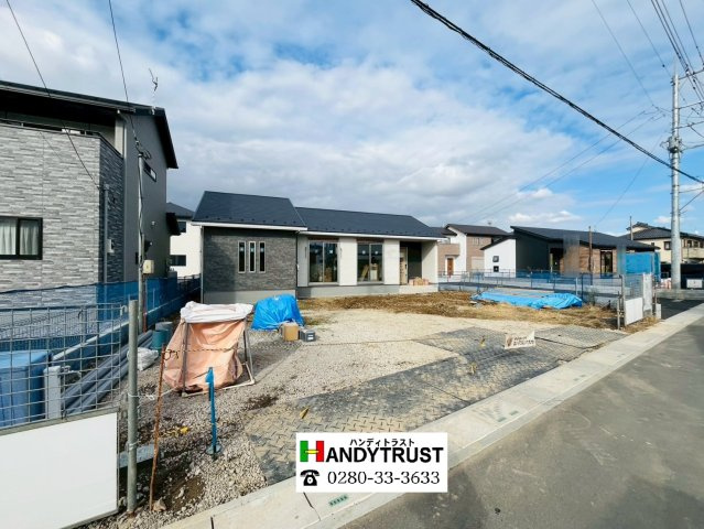 幸手市下川崎　第1期　全7邸の前面道路含む現地写真|90坪以上！土地広！全7棟現場！既に4棟ご成約済みです♪完成間近！ぜひ、お気軽にお問い合わせください（＾＾）
2025年10月撮影