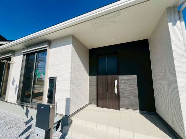 幸手市下川崎　第1期　全7邸の玄関|〇６号棟　玄関〇
陽当たりの良い明るい玄関♪
2025年11月撮影