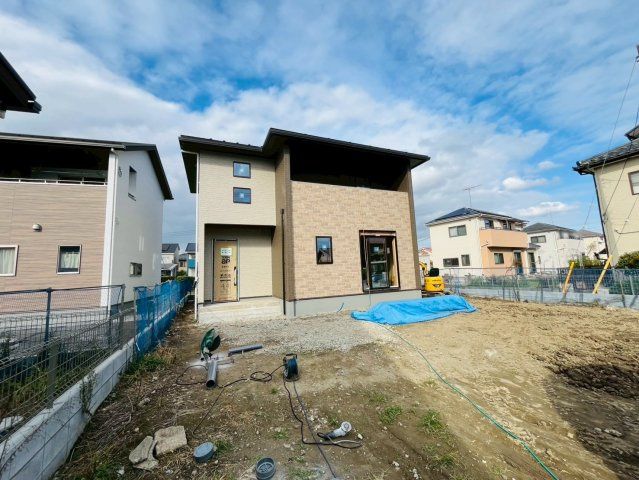 幸手市下川崎　第1期　全7邸の外観|完成間近！お気軽にお問い合わせください♪
2025年10月撮影