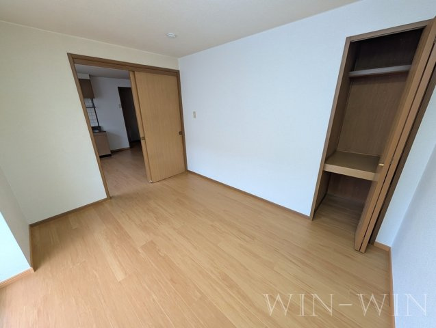 アライブの寝室