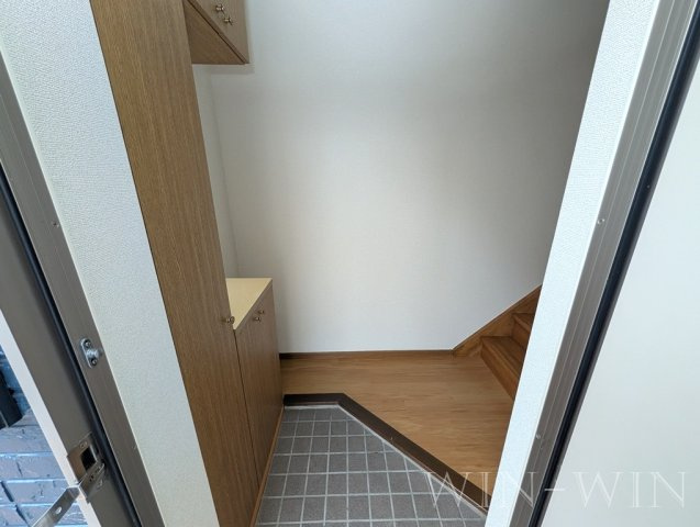 アライブの玄関