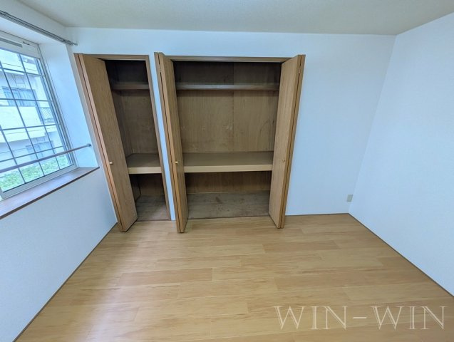 アライブの寝室