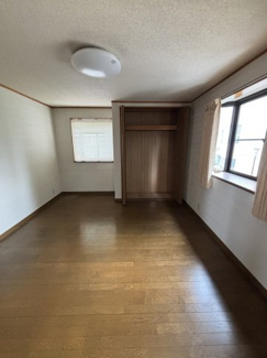 【洋室】 | 川口市東本郷　中古戸建 | 3階洋室です！二面彩光で明るいお部屋です