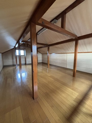 【その他】 | 川口市東本郷　中古戸建 | 4階の広々スペースです！！梁・柱はありますがワクワクする空間です