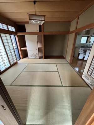 【和室】 | 川口市東本郷　中古戸建 | 2階和室です！バルコニーにもこちらから出られます♪