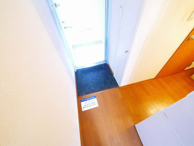 レオパレスめいの玄関|シンプルで使いやすい玄関です
