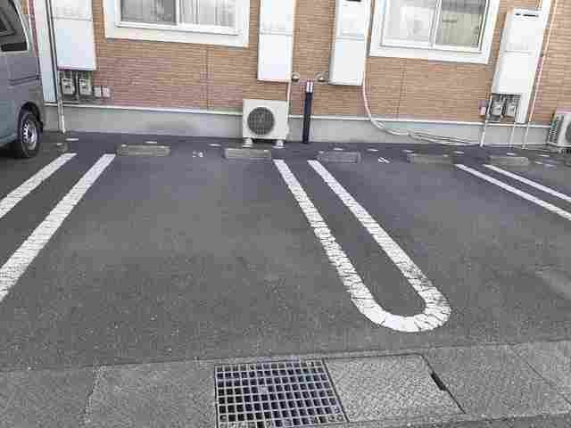 セレーノ・Ａの駐車場