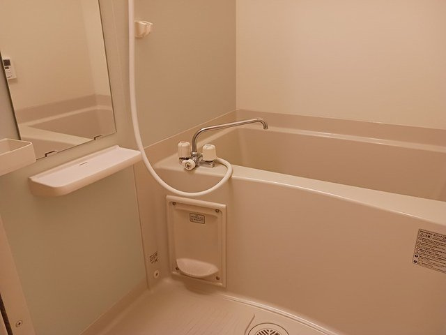 アラモードＦⅡの浴室