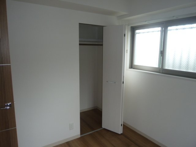 エスペーロ新在家の洋室