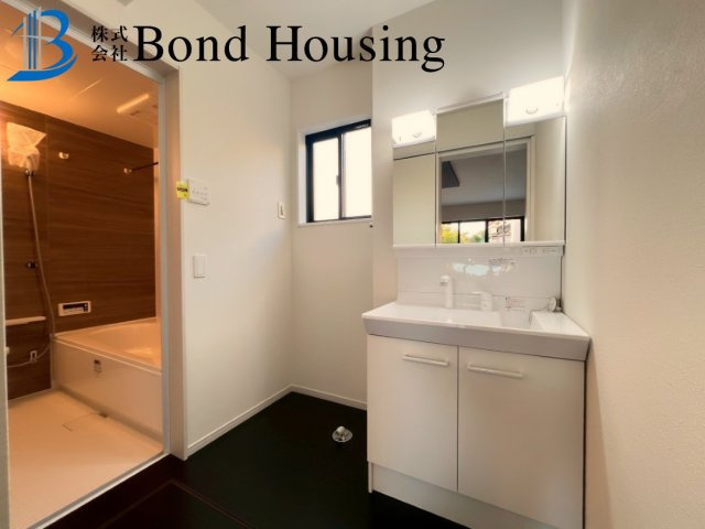 「WIC等収納豊富」「周辺環境充実」　桜が丘東町5丁目の洗面所