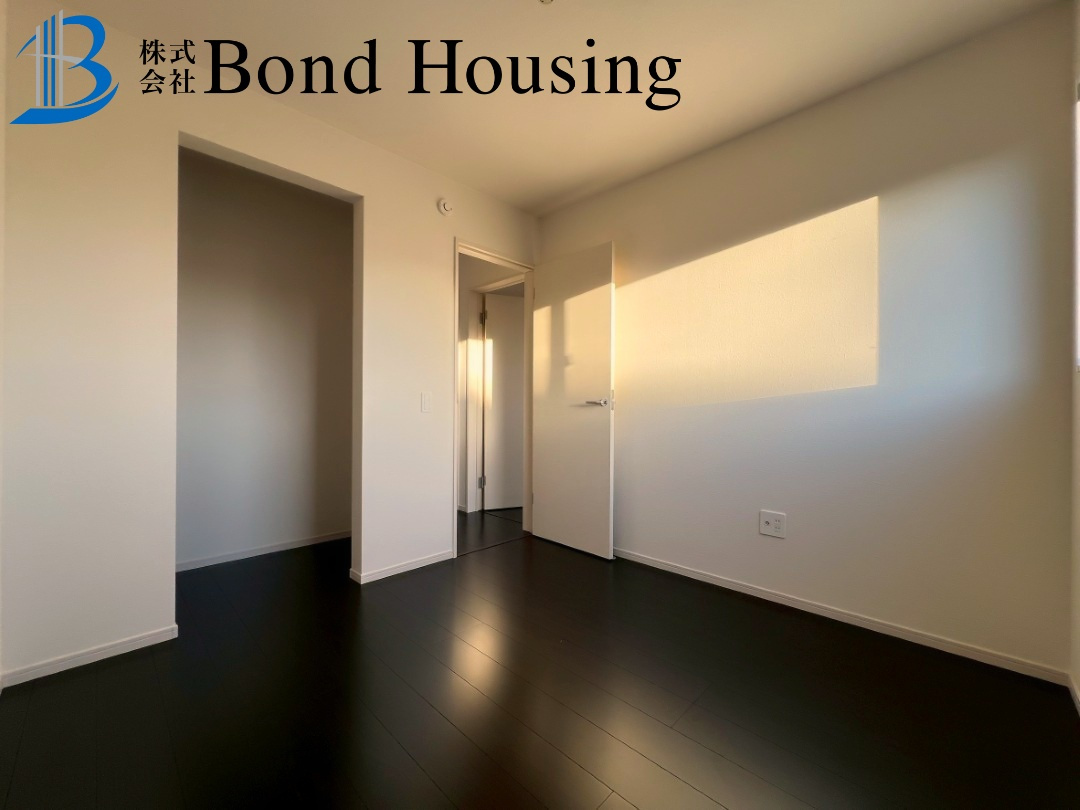 「WIC等収納豊富」「周辺環境充実」　桜が丘東町5丁目の寝室