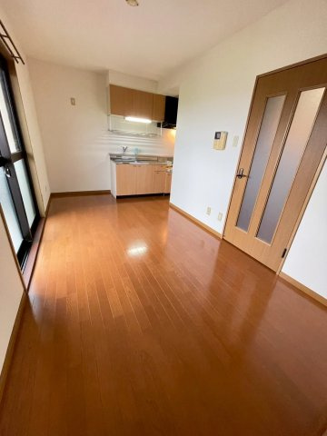 アンビシャスの居間・リビング