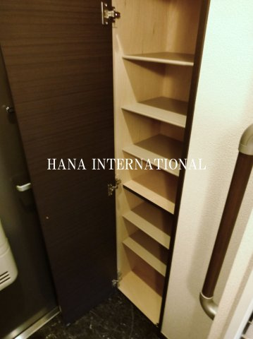 クレイノセンプリス の玄関