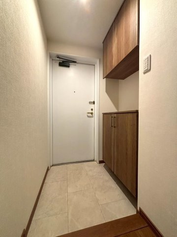 クリオ伏見弐番館の玄関