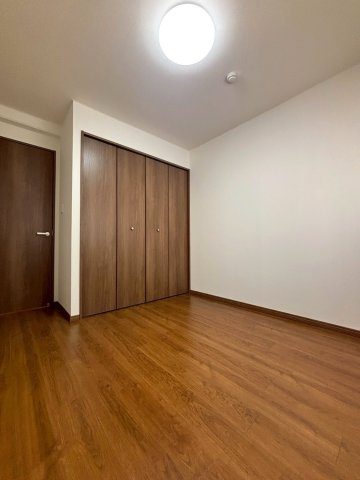 クリオ伏見弐番館の洋室