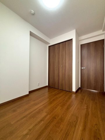 クリオ伏見弐番館の洋室