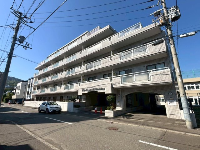 クリオ伏見弐番館の外観