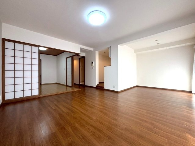 クリオ伏見弐番館の居間・リビング