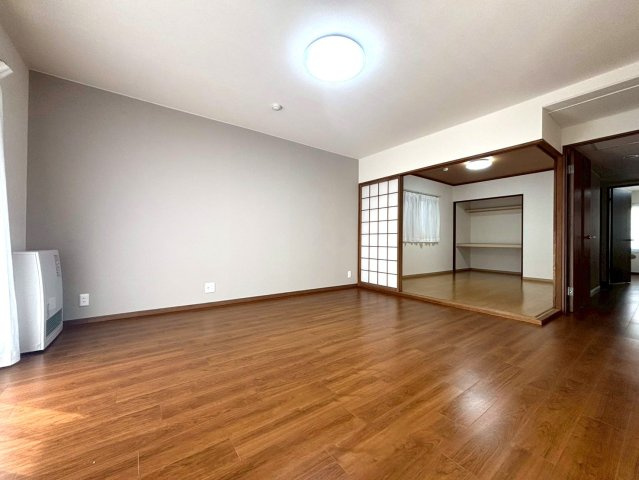 クリオ伏見弐番館の居間・リビング