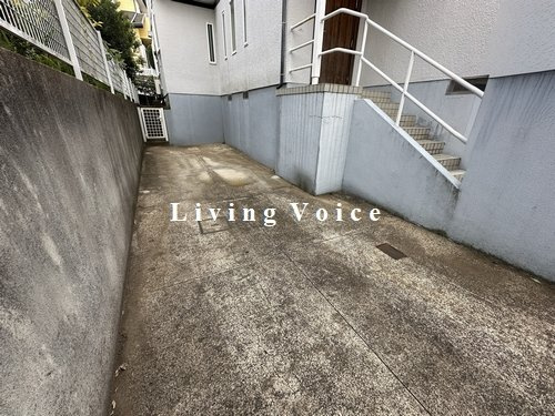 【駐車場】 | 【仲介手数料０円】厚木市毛利台2丁目　中古一戸建て | 厚木市毛利台2丁目　中古一戸建て