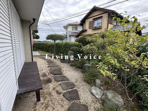 【庭】 | 【仲介手数料０円】厚木市毛利台2丁目　中古一戸建て | 厚木市毛利台2丁目　中古一戸建て