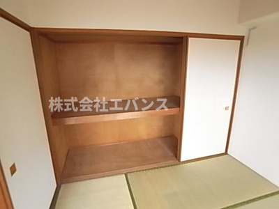 【収納】 | ロイヤルステージ本千葉 | ちょっとした収納スペースも充実しています