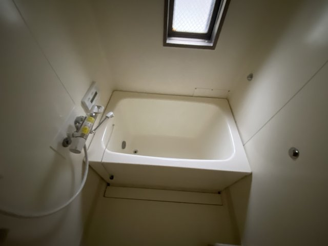 黒岩ハイツの浴室