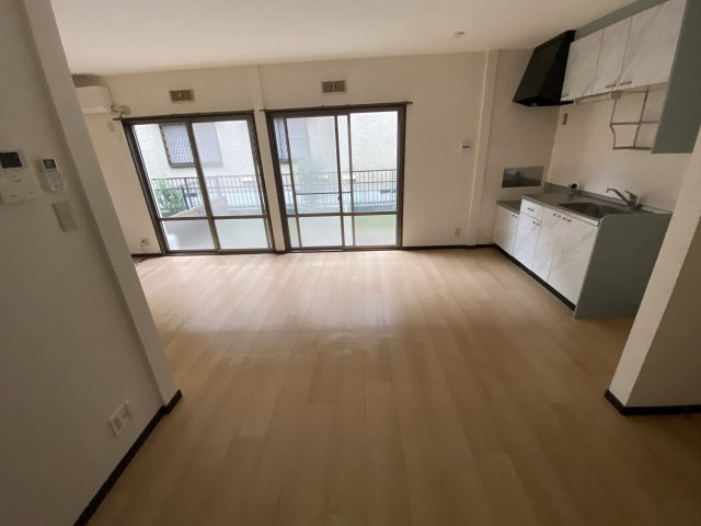 黒岩ハイツの居間・リビング