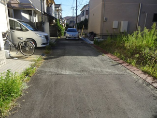 【前面道路含む現地写真】 | 川西市南花屋敷3丁目　建築条件無土地