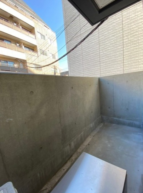 【バルコニー】