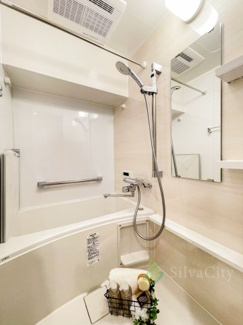 【浴室】 | 目黒小山マンション | バスルーム　当日のご見学、可能です！お気軽にお問い合わせください！※0120-133-468