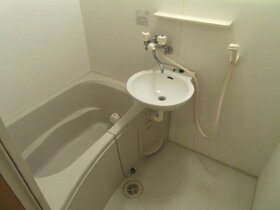 ミリアビタＮＯ．７の浴室