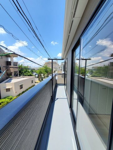 北葛飾郡松伏町　大字松伏　新築戸建　全1棟のバルコニー|施工例です