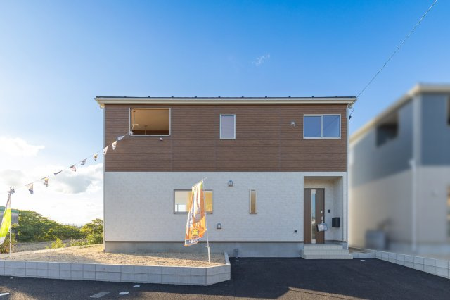 【外観】 | 鈴鹿市若松北3丁目《2号棟》